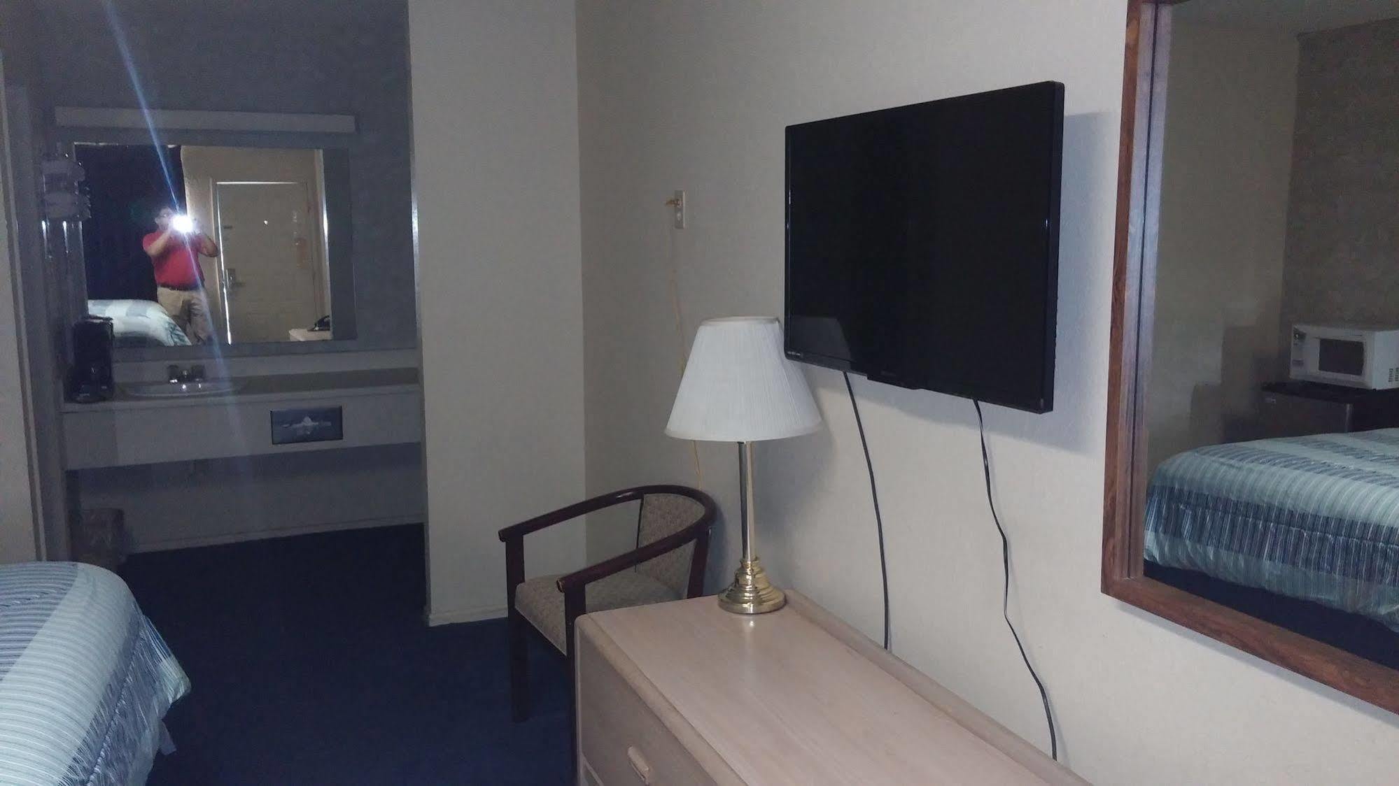 Budget Host Inn Eastland Eksteriør bilde